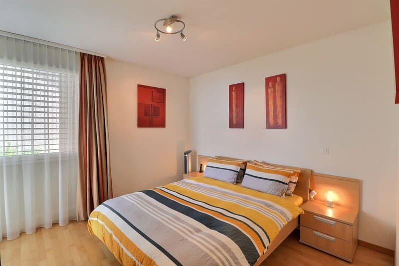 GRAND APPARTEMENT DE 5,5 PIECES AVEC LES COMMODITES D'UNE VILLA ET UNE TRES BELLE VUE PANORAMIQUE (6)
