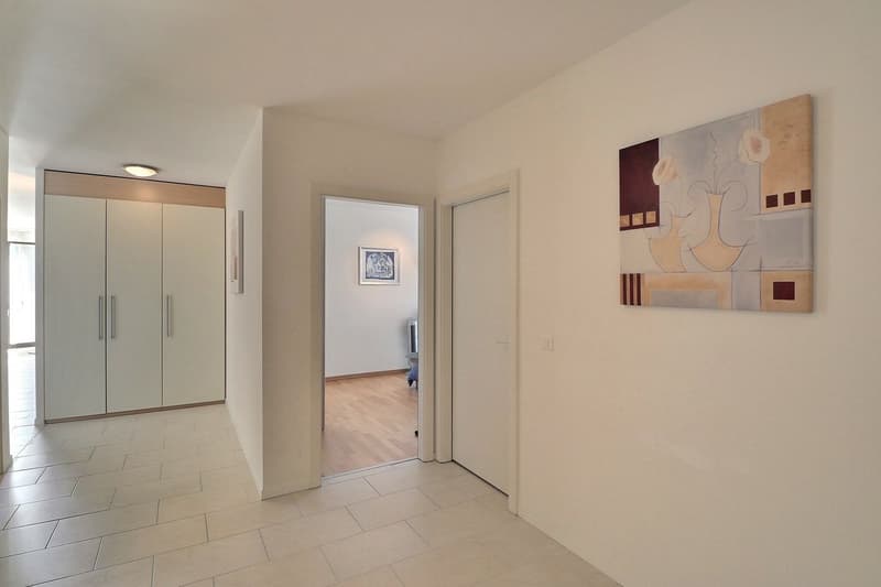 GRAND APPARTEMENT DE 5,5 PIECES AVEC LES COMMODITES D'UNE VILLA ET UNE TRES BELLE VUE PANORAMIQUE (12)