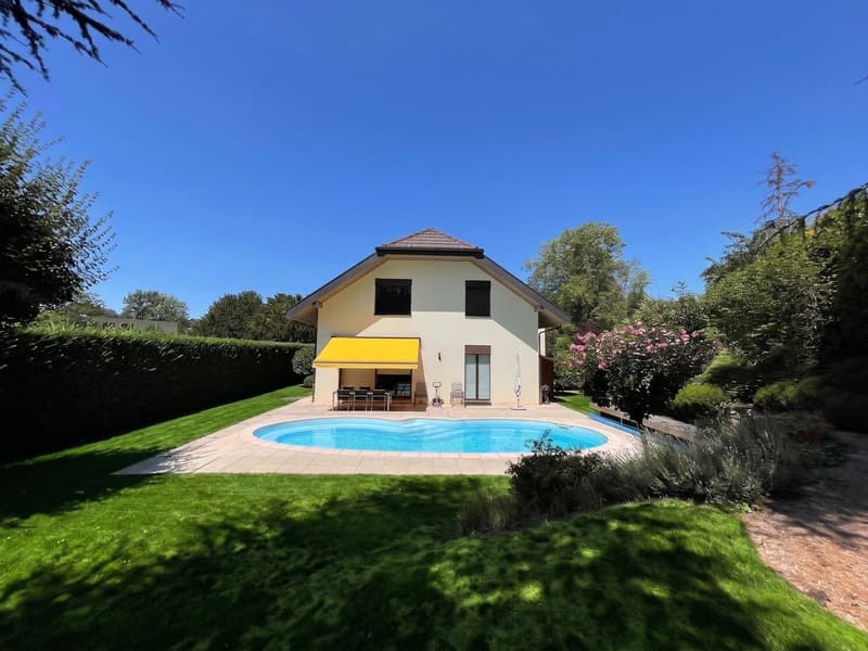TRES BELLE VILLA AVEC PISCINE DANS QUARTIER TRANQUILLE (3)