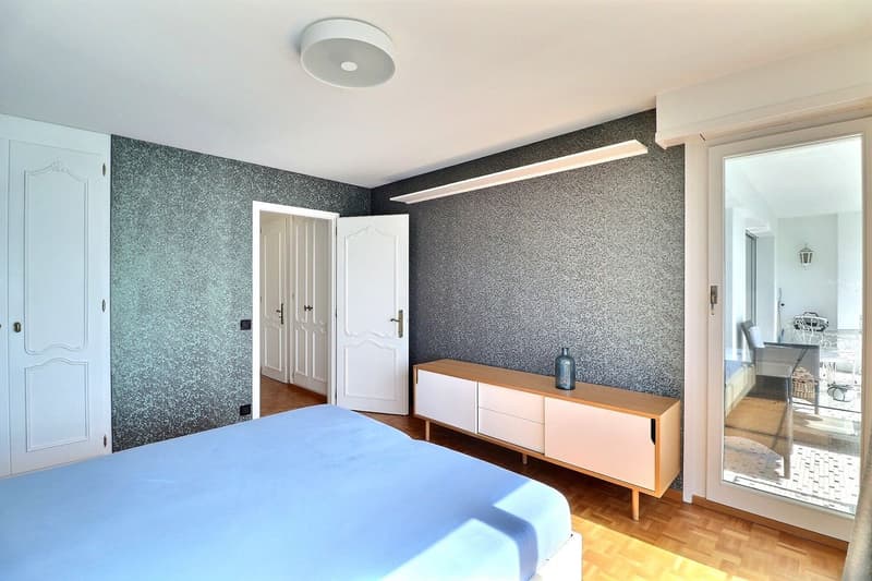 SITUATION UNIQUE AU BORD DU LAC POUR CET APPARTEMENT DE 4,5 PIECES AVEC TRES BELLE VUE (13)