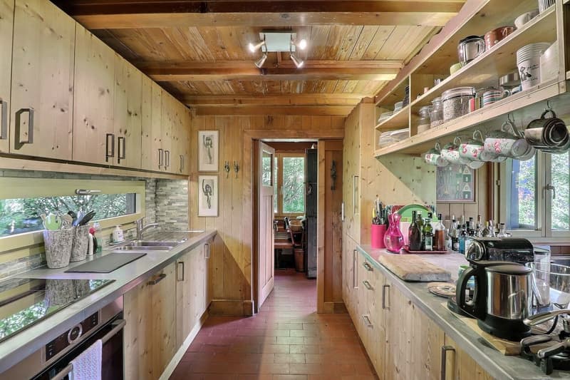 OBJET RARE - MAGNIFIQUE CHALET DE 4,5 PIECES A CAUX SUR MONTREUX AVEC TRES BELLE VUE SUR LES MONTAGNES (7)