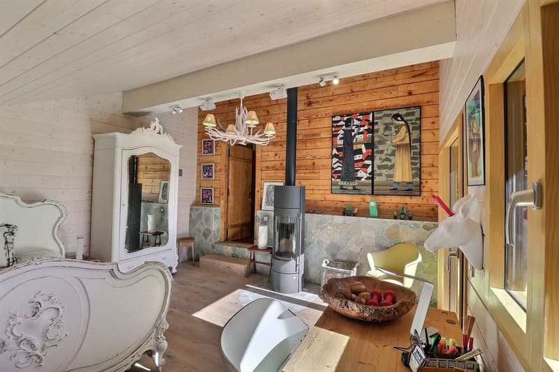 OBJET RARE - MAGNIFIQUE CHALET DE 4,5 PIECES A CAUX SUR MONTREUX AVEC TRES BELLE VUE SUR LES MONTAGNES (10)