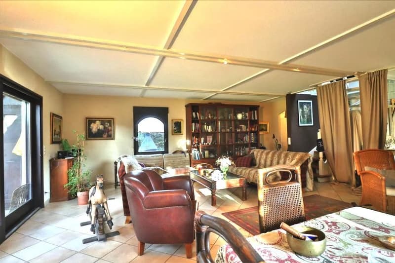 House of 250 m2 net useful space surrounded by greenery (7)