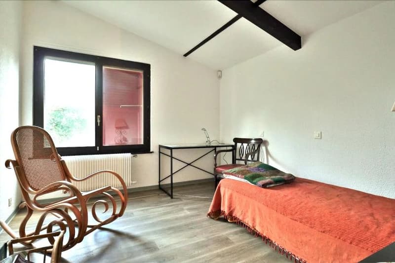 House of 250 m2 net useful space surrounded by greenery (11)