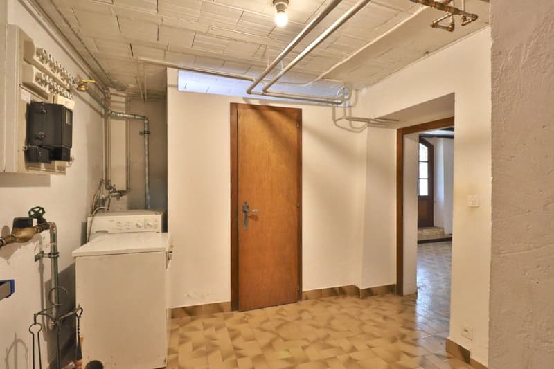 RARE - House to renovate (8)