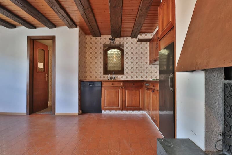 RARE - House to renovate (13)