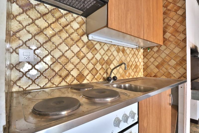 RARE - House to renovate (7)