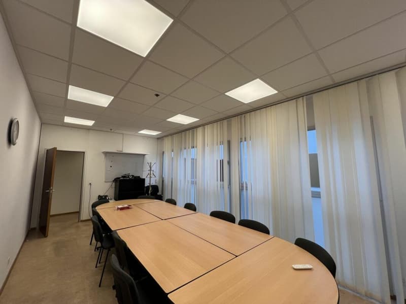 Rendita lorda prevista dell'8,69 % - Uffici/commerciale di 652 m² (10)
