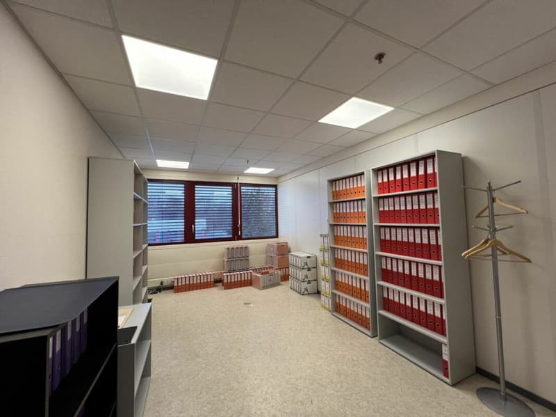 Rendita lorda prevista dell'8,69 % - Uffici/commerciale di 652 m² (13)