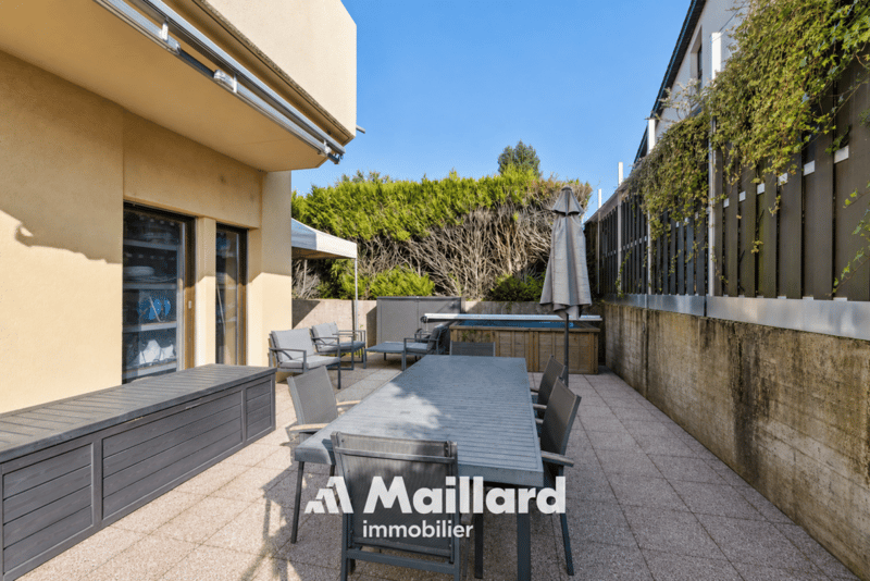Espace professionnel d'exception avec vaste terrasse privative à Bogis-Bossey (10)