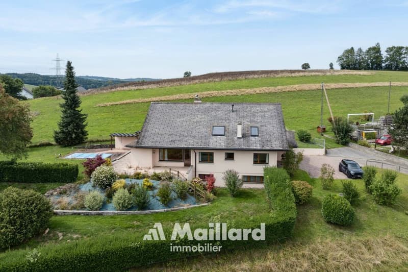 Elegant family property in the heart of nature (2)