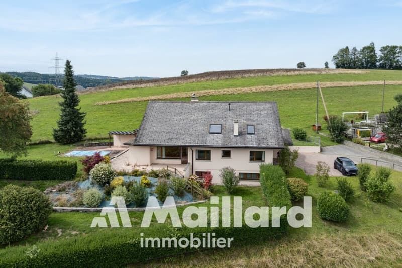 Elegant family property in the heart of nature (2)