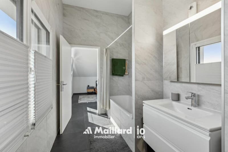 Dachgeschoss von 97m2 mit Balkon und Garten in Sugiez (6)
