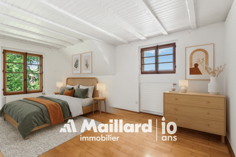Charming renovated farmhouse with potential - quiet neighborhood close to the center (5)