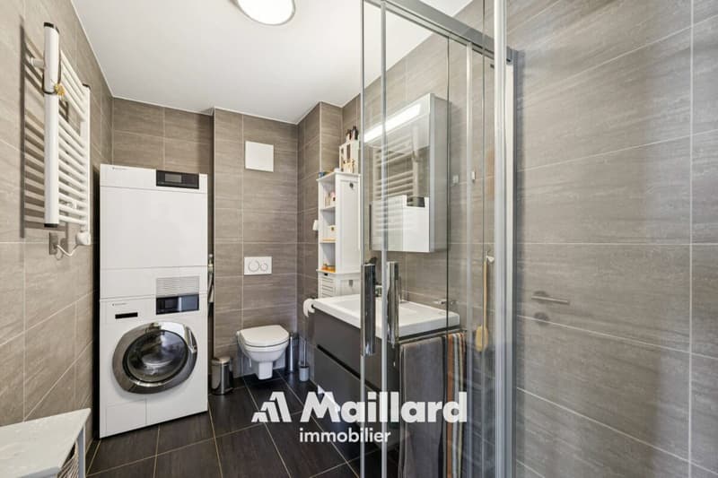 Apartment with 3.5 rooms and a magnificent view of the lake (10)