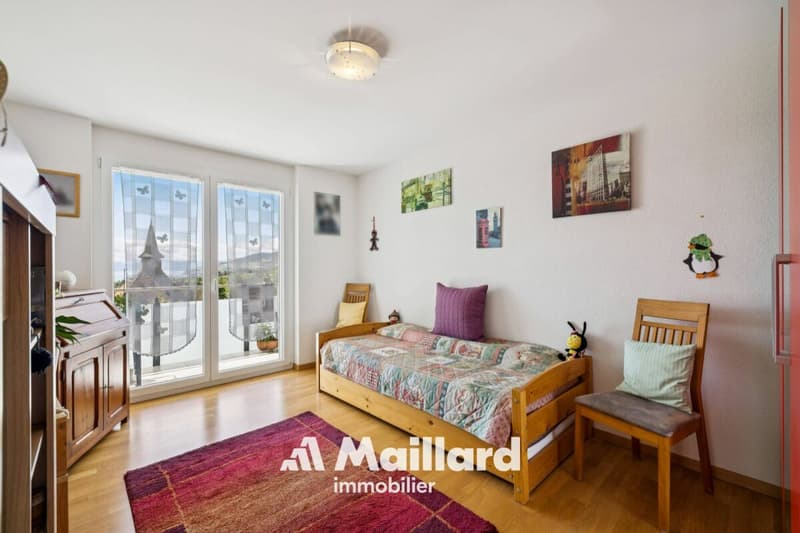 Apartment with 3.5 rooms and a magnificent view of the lake (8)