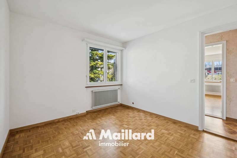 Generous property of 2 apartments and outbuilding in Épendes (6)