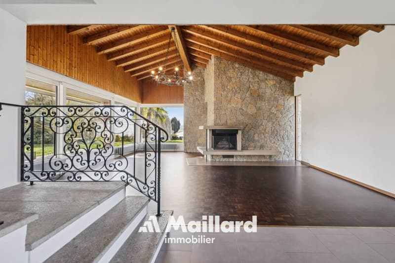 Generous property of 2 apartments and outbuilding in Épendes (2)