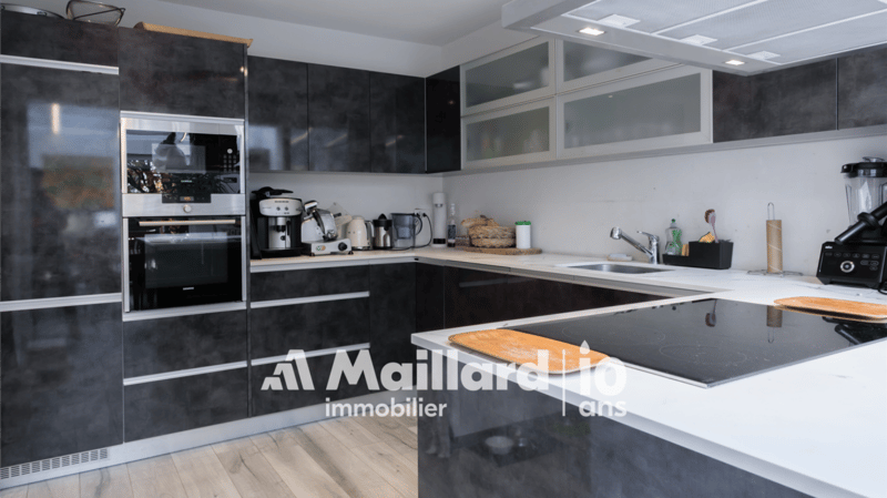 Beautiful 18th-century building, completely renovated (14)