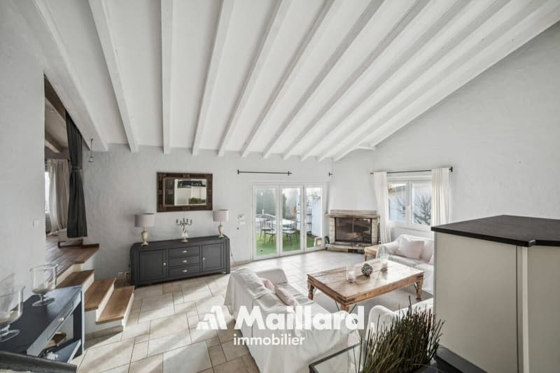Exceptional villa with panoramic views of Mont Blanc, Lake Geneva and the Alps (5)