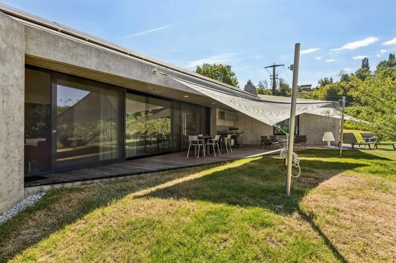 Villa di architettura contemporanea nel cuore di un ambiente privilegiato (5)