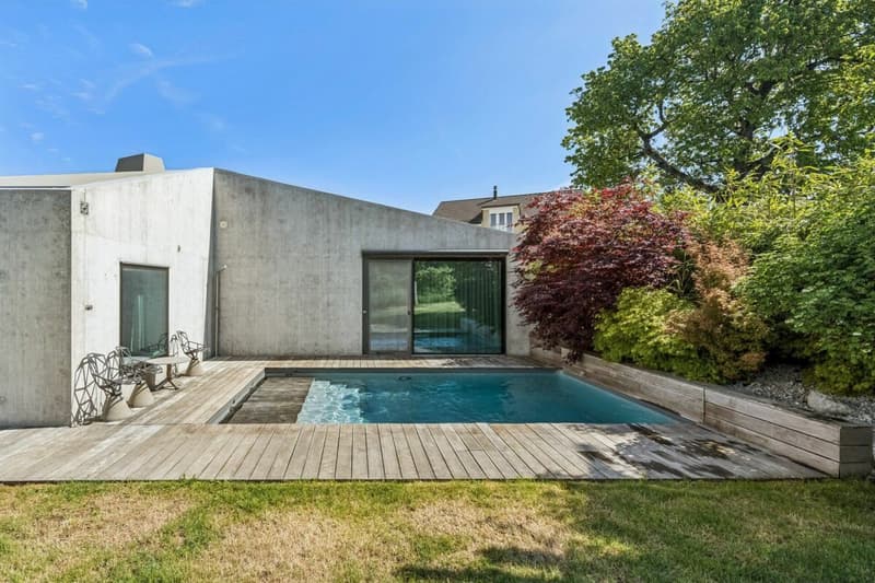 Villa di architettura contemporanea nel cuore di un ambiente privilegiato (3)