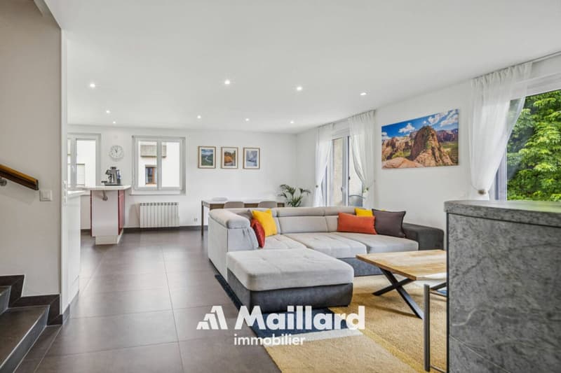 Magnificent duplex in the heart of Terre Sainte (2)