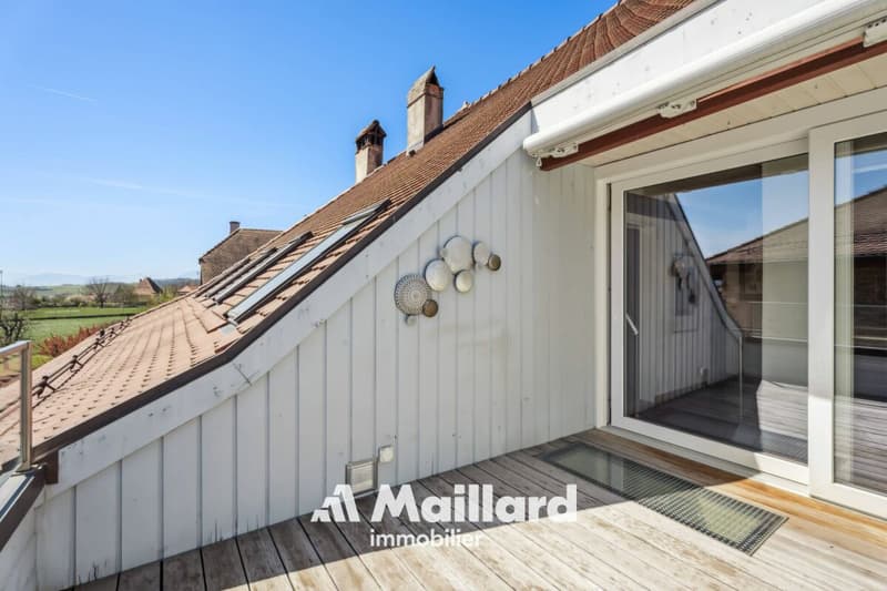6.5 pièces de 200 m² avec balcon tropézien et vue lac (6)