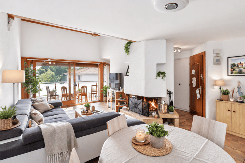 Spacieux duplex de 5.5 pièces avec de beaux volumes (1)