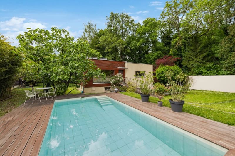 Luxury and nature just two steps from the center - Private contemporary villa in Grand-Lancy (1)