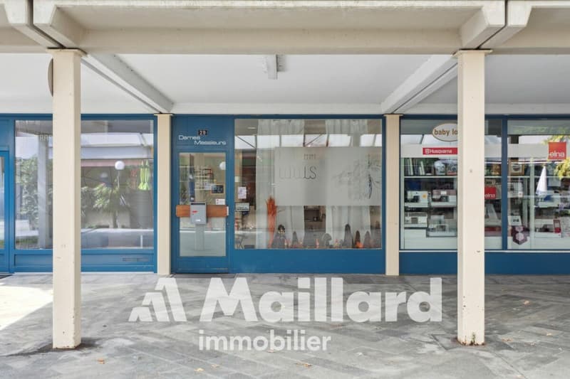 Local commercial à Bussigny (2)