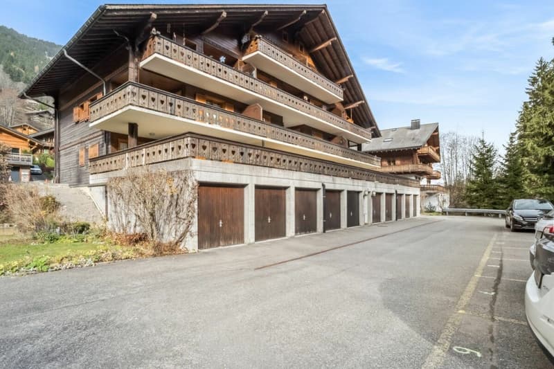 Lot de 2 appartements (3,5 pièces + studio) à Champéry (18)