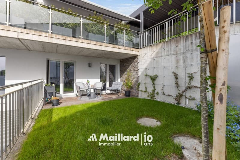 4.5 pièces avec immense terrasse de 60 m² et jardin (14)