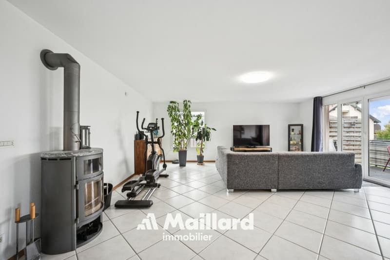 Spacieux appartement de 4.5 pièces avec vue sur le lac (3)