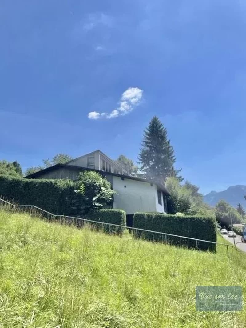 Casa familiare degli anni '60, con vista sul lago. (6)