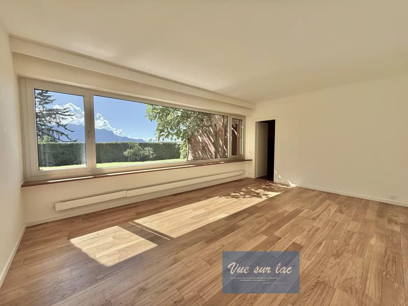 Sublime panoramic renovated house (11)