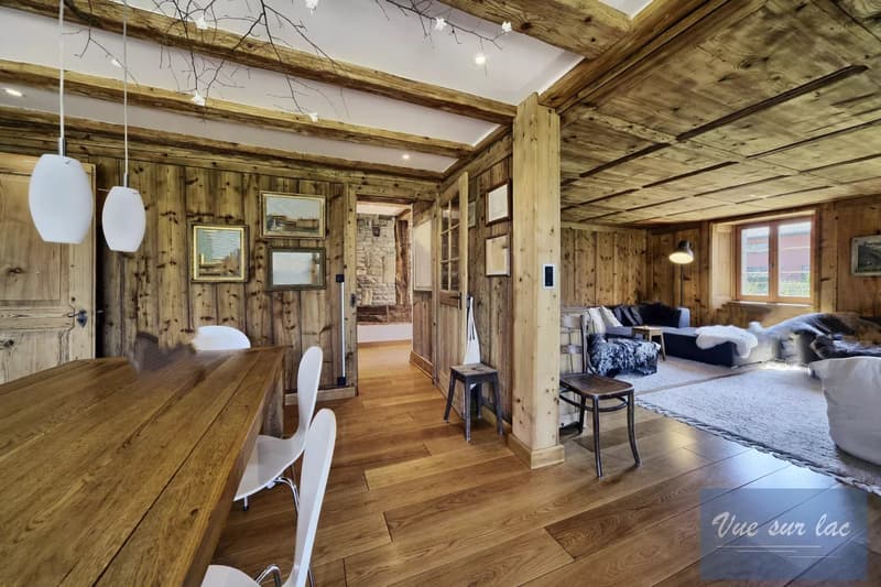 Magnificently renovated farm, with 2 horse boxes (8)