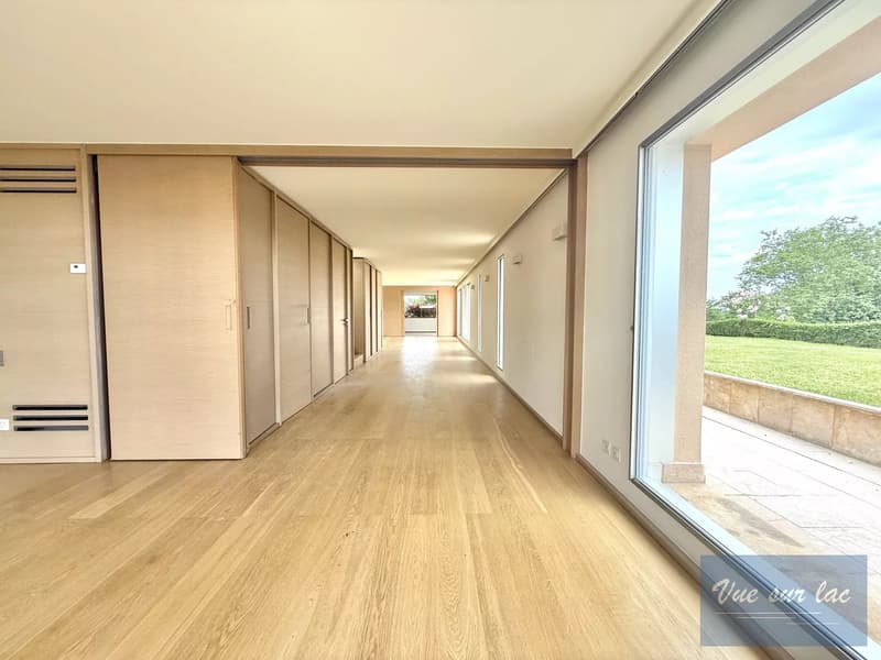 Penthouse di lusso a Tannay, con vista sul lago di Ginevra e le Alpi (8)