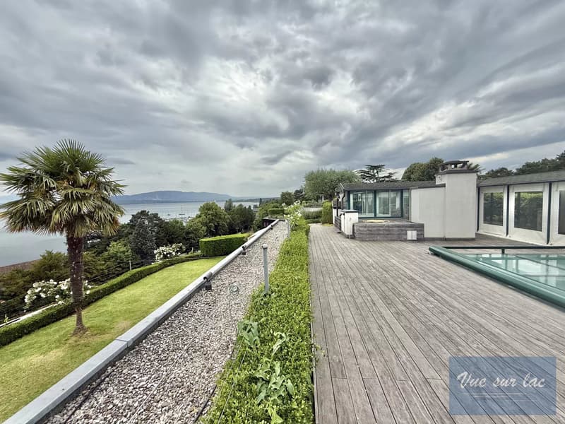 Penthouse di lusso a Tannay, con vista sul lago di Ginevra e le Alpi (12)