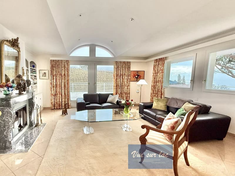 Prestigiosa Proprietà di Architetto con Vista Panoramica (6)