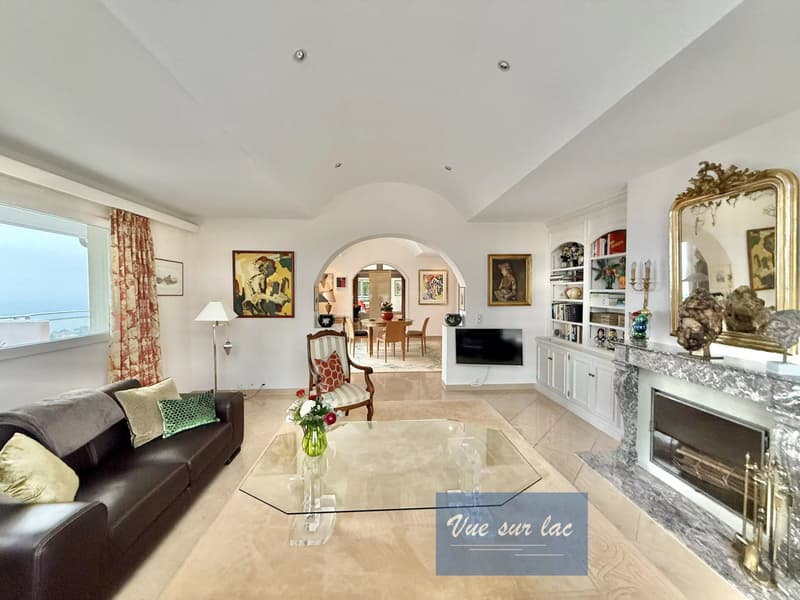 Prestigiosa Proprietà di Architetto con Vista Panoramica (7)