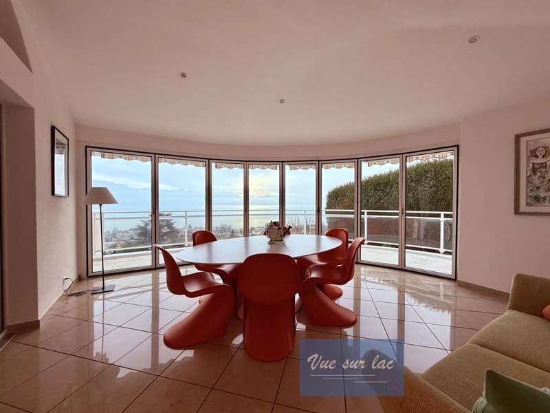 Prestigiosa Proprietà di Architetto con Vista Panoramica (11)