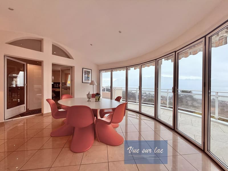 Prestigiosa Proprietà di Architetto con Vista Panoramica (12)
