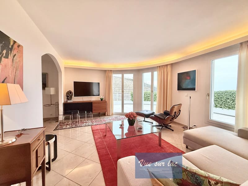 Prestigiosa Proprietà di Architetto con Vista Panoramica (13)