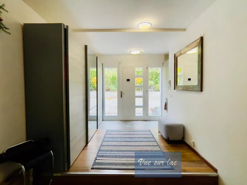 Contemporary individual villa on a beautiful and large plot (7)
