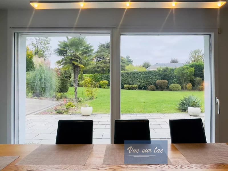 Contemporary individual villa on a beautiful and large plot (8)