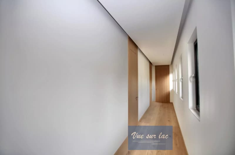 Modern exceptional villa with panoramic view. (13)