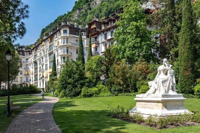 Sublime renovated apartment, character, comfort, just a stone's throw from the lake! (9)