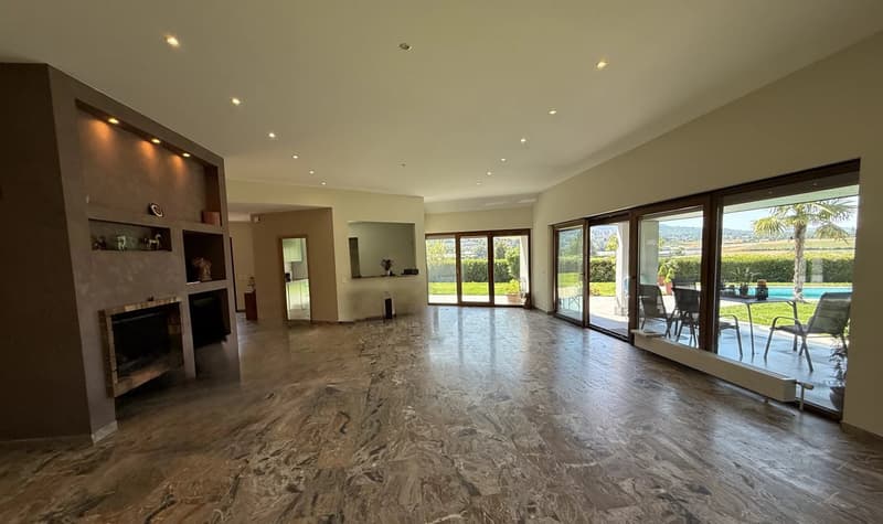 VILLA DE LUXE À VESSY AVEC PISCINE ET POTENTIEL D'AGRANDISSEMENT (5)