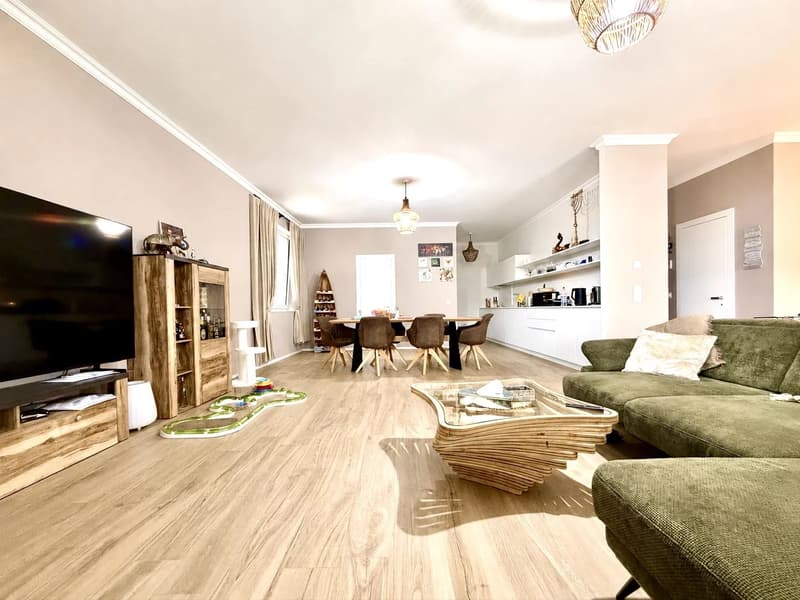 Apparemment moderne avec belle vue ? Vente autorisée aux étrangers (3)